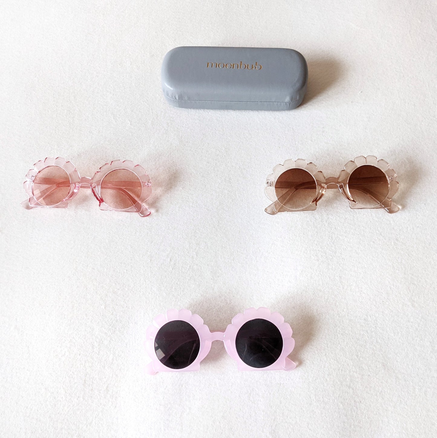 Oh Shelly Sunglasses with Casing