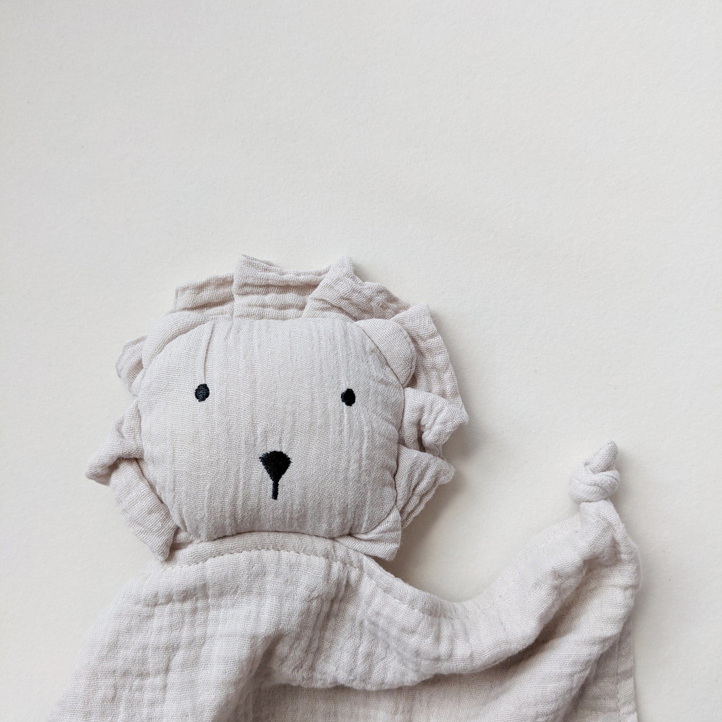 Knotted Lion Soother