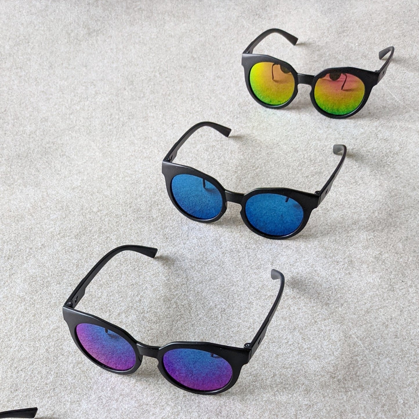 Summer Lovin' Sunglasses with Casing